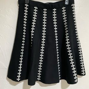 Beautiful Olivia and Grace knit skirt black&white